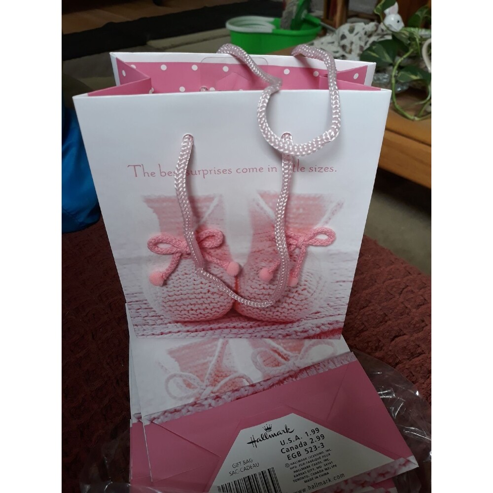 Hallmark Gift Bags - Picture 3 of 4